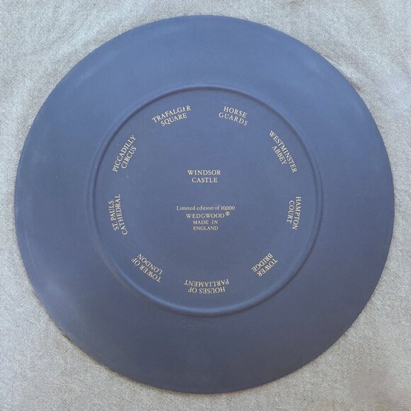 Wedgwood Jasperware Christmas 10th Anniversary plate, 1978 Tri-Color 78 of 10000 - Picture 9 of 13